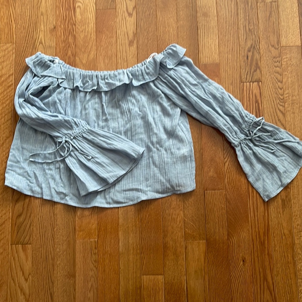 Club Monaco off shoulder crop top